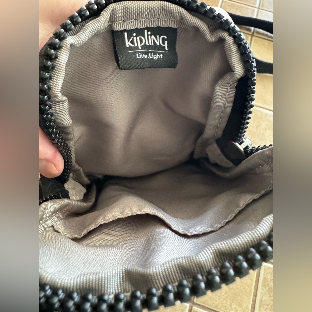 Kipling Black Bag With Geometric Pattern - image 3